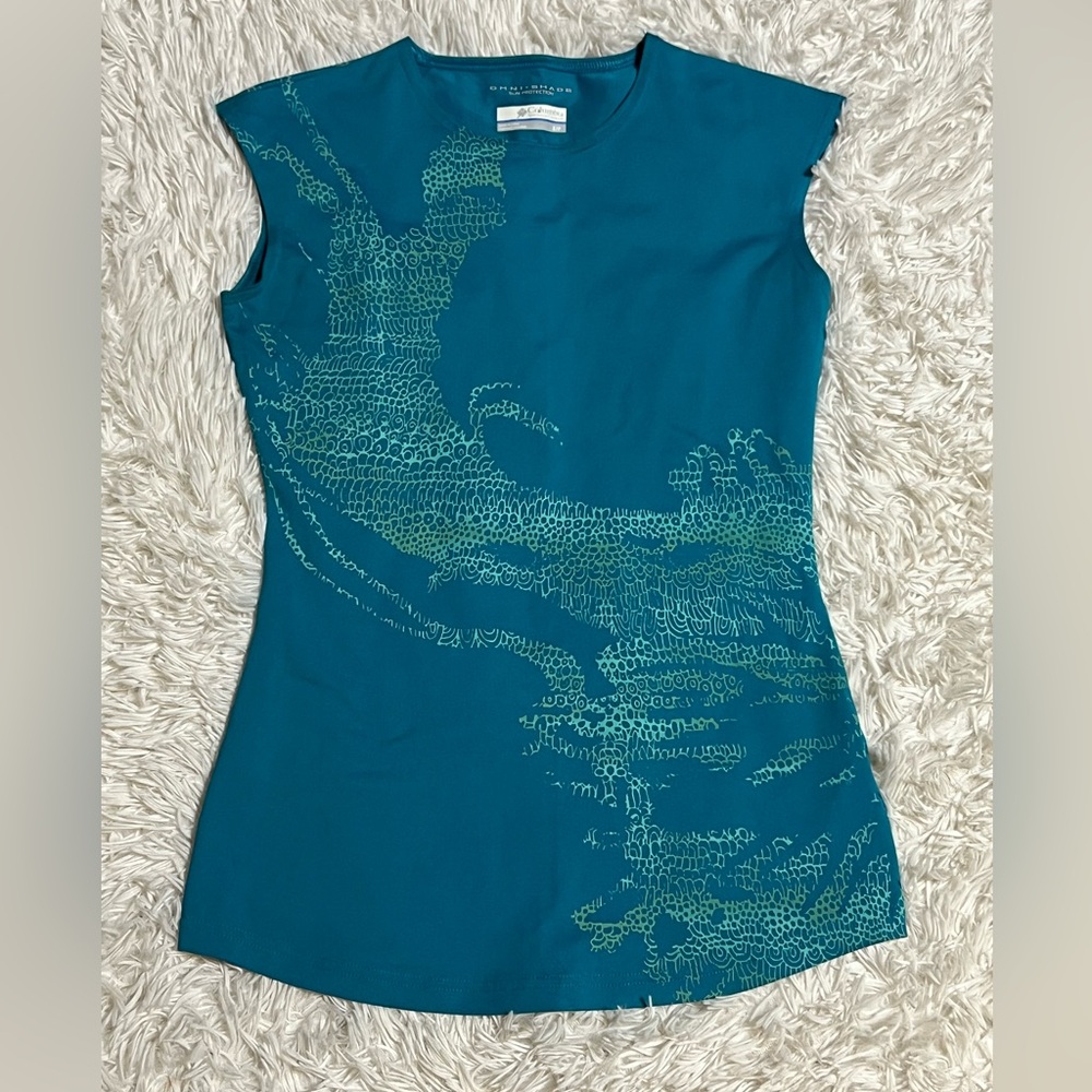 Columbia top size small Omni-Shade Sun Protection